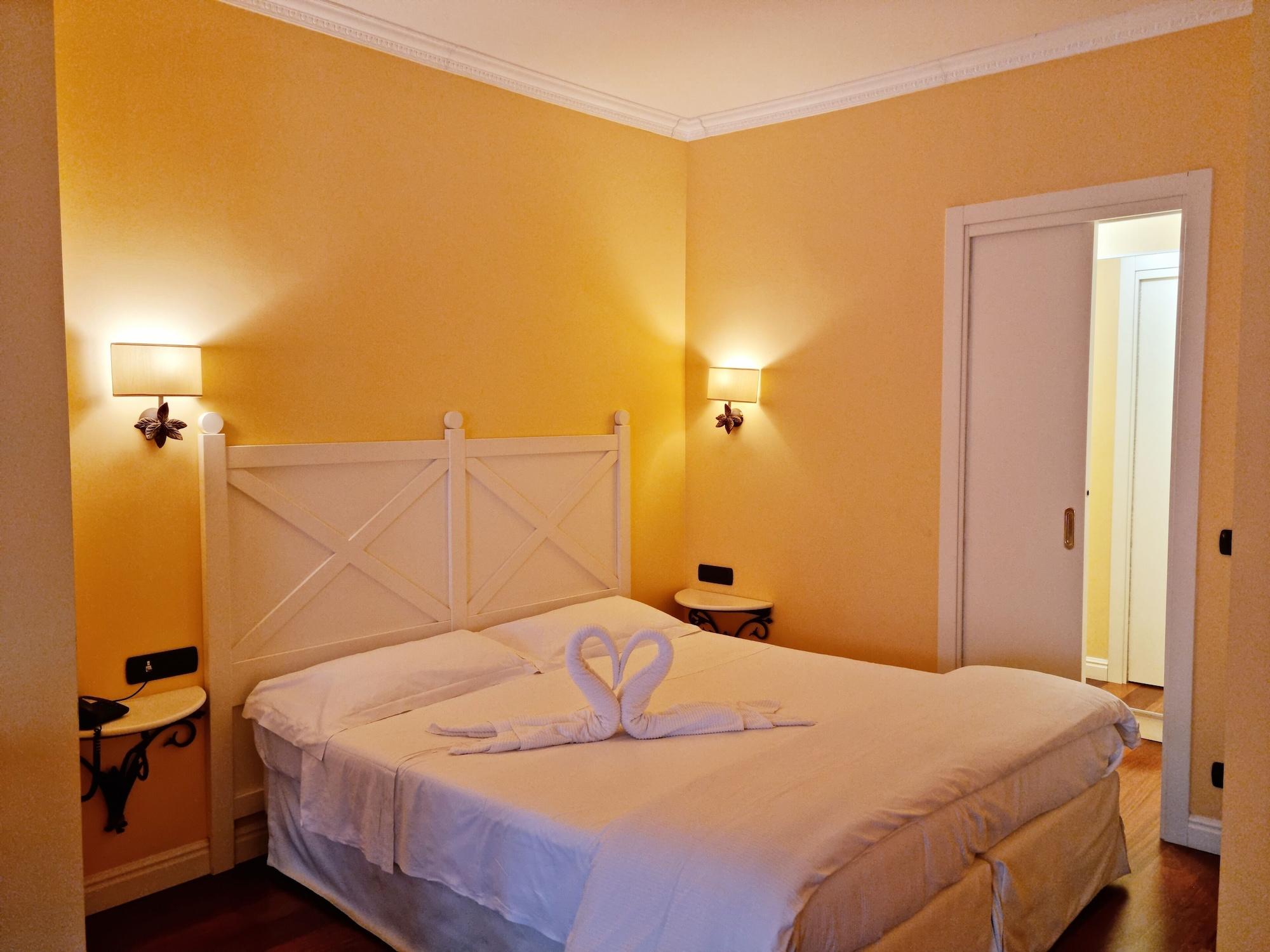 Canali, Portofino Coast 4*