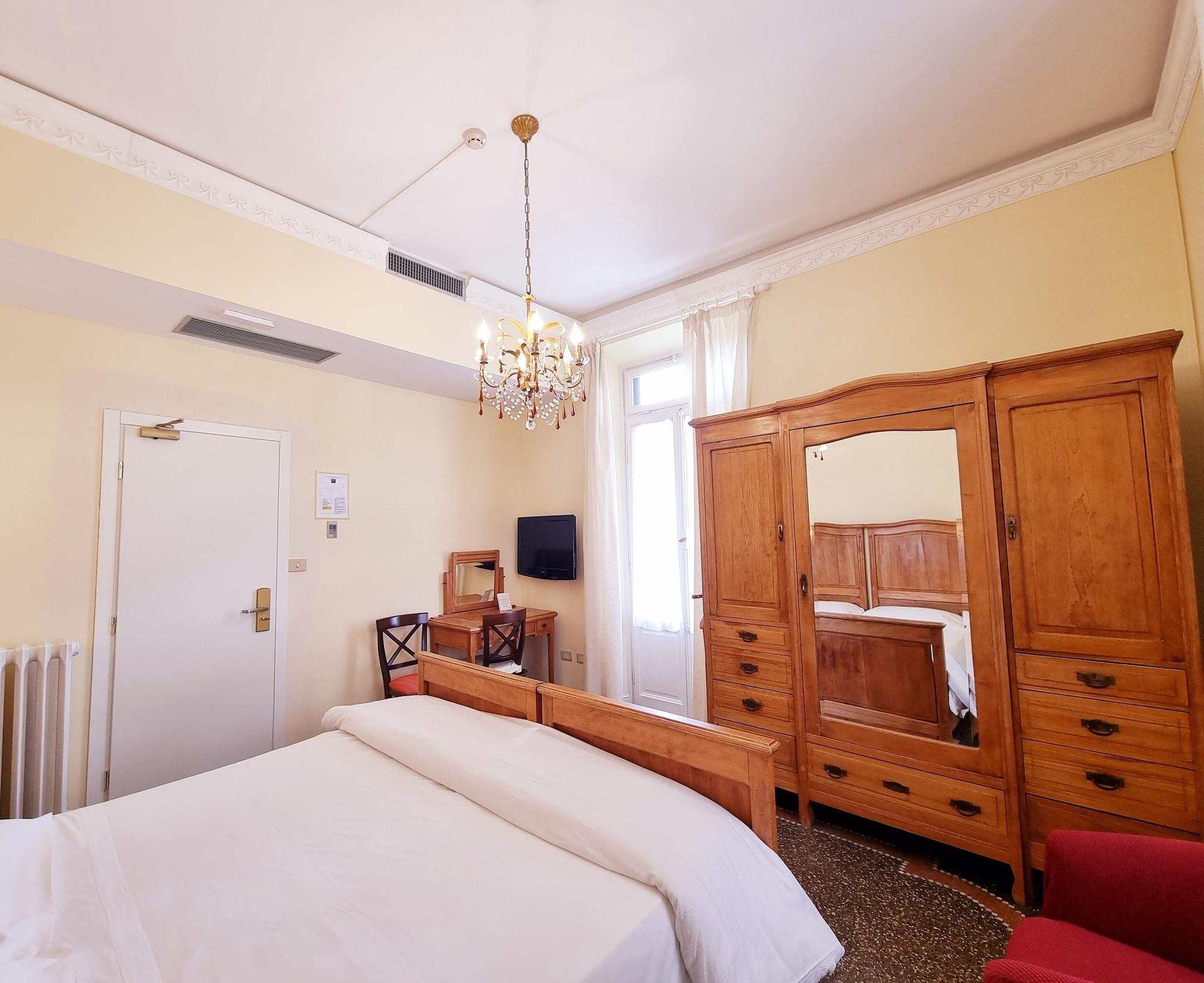 Canali, Portofino Coast Hotel