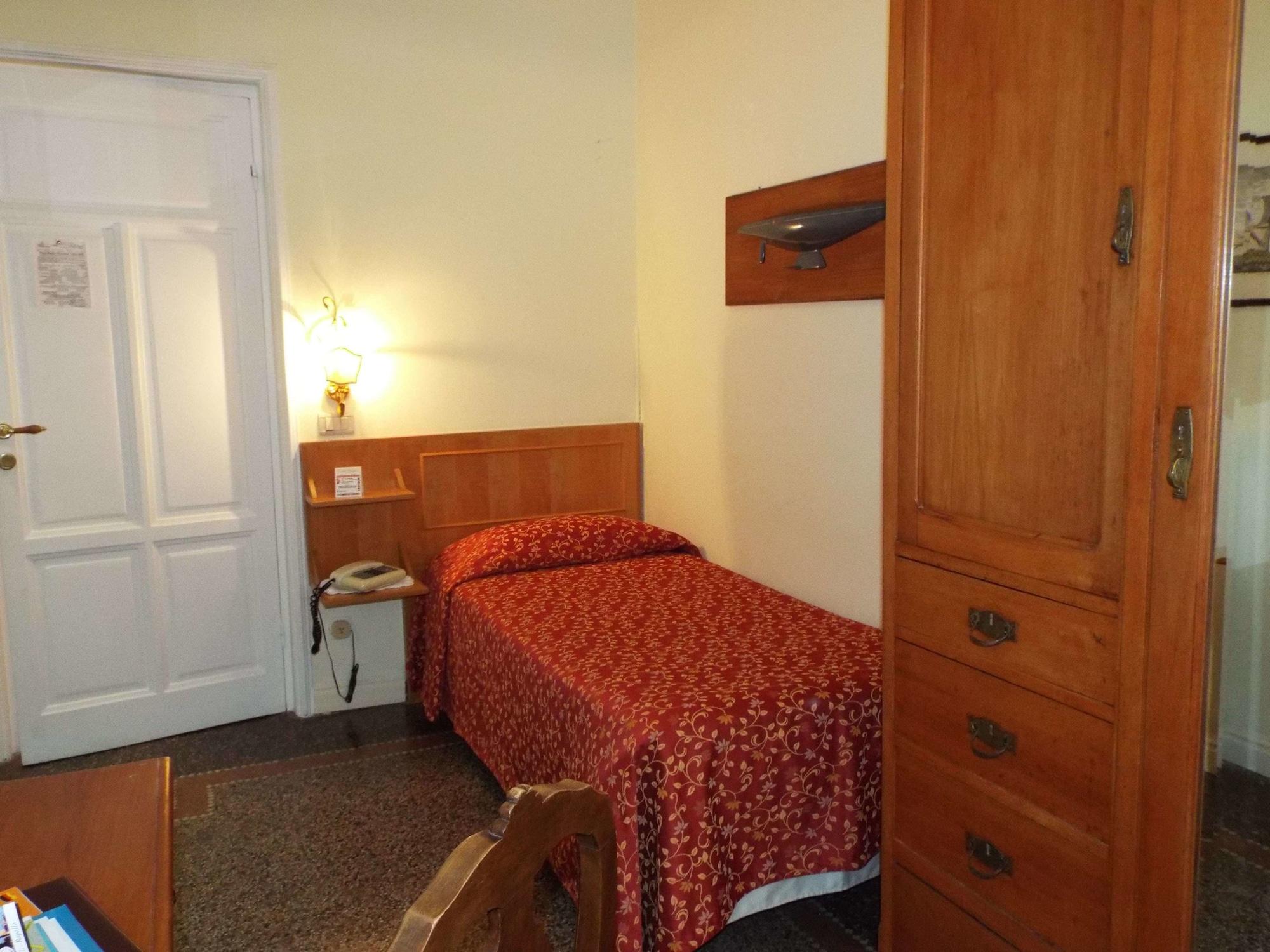 Canali - Le Cinque Terre Hotel 4*